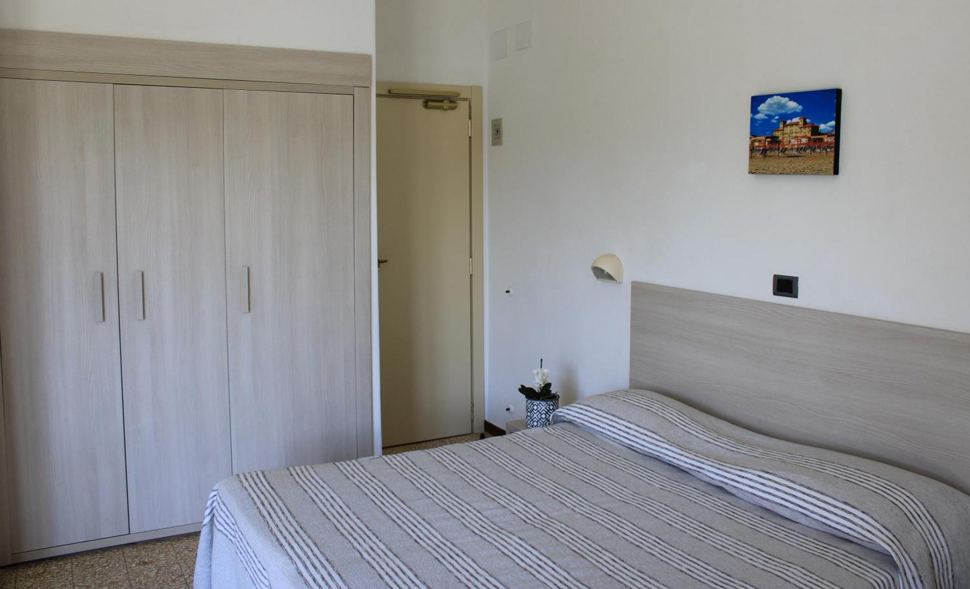 Hotel Puccinelli ليدو دي كامايوري الغرفة الصورة